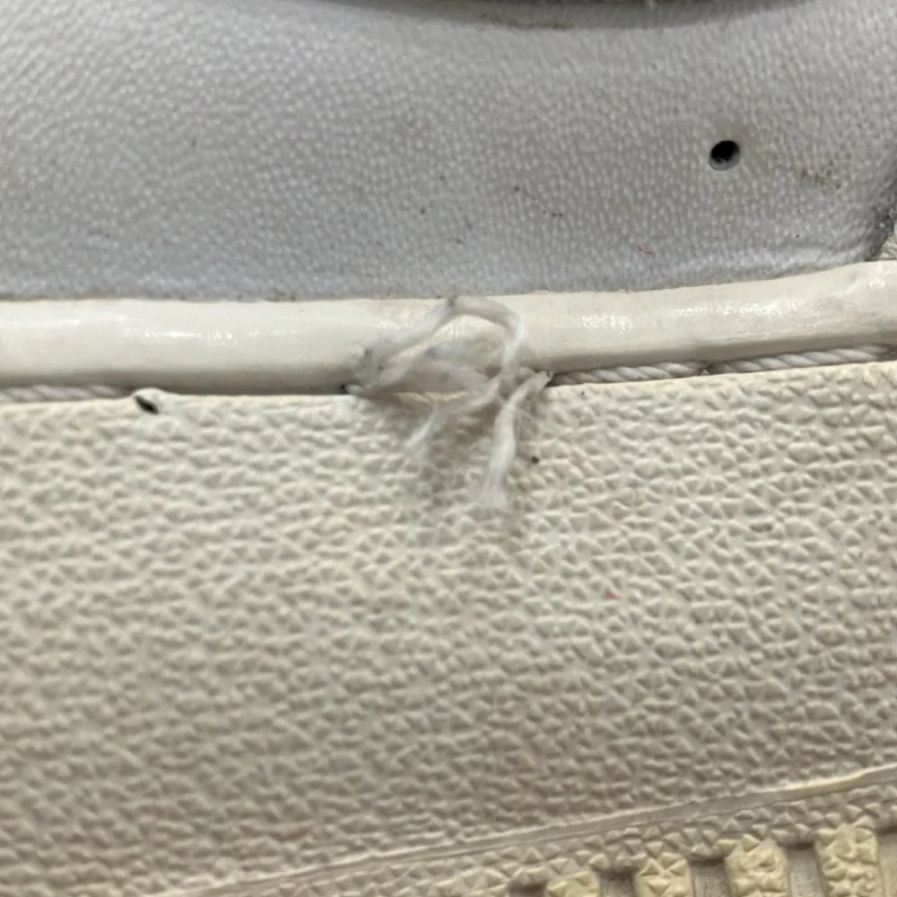 Nike Unisex Triple White Air Force 1 Low LE AF1 Platform Lace Up Sneakers